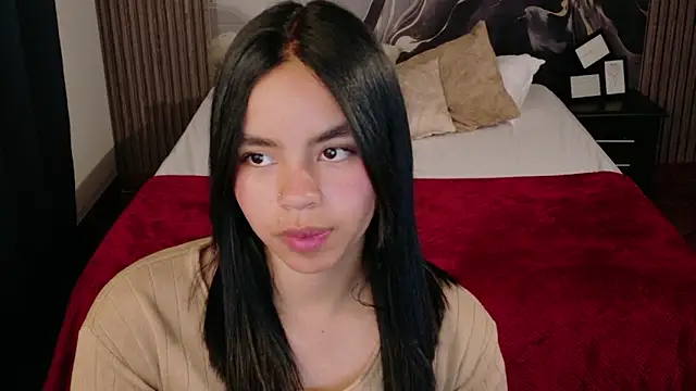 SofiaMante  online show from 02/11/26, 09:42