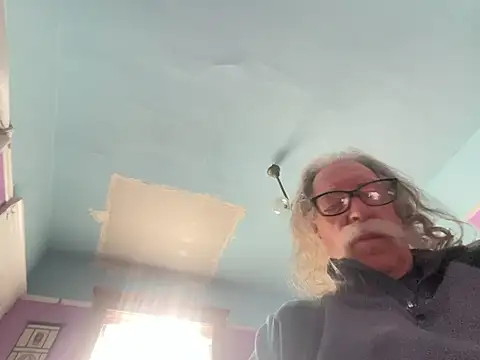 Snapshot of LickYourYoni chatting on 02/19/26, 08:38 LickYourYoni online show from 02/19/26, 08:38