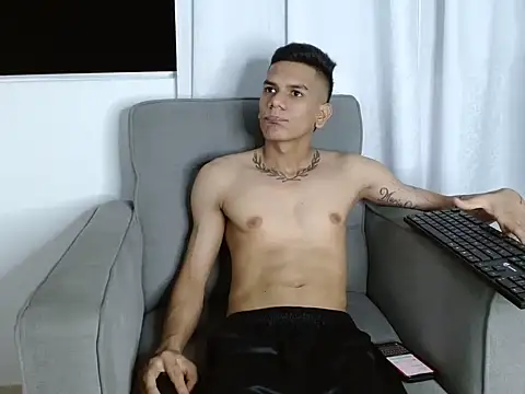 Snapshot of dani_sex1_ chatting on 03/04/26, 02:39 dani sex1 online show from 03/04/26, 02:39