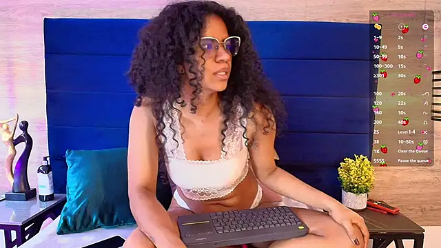 Ellie-Alves online show from 02/16/26, 04:14