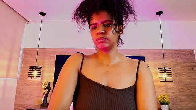 Ellie-Alves online show from 05/12/26, 04:26