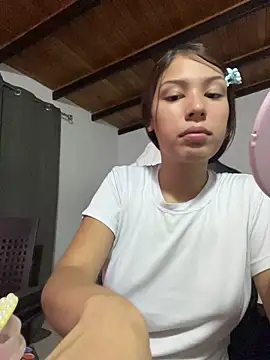 Kitty20205 online show from 05/06/26, 05:35