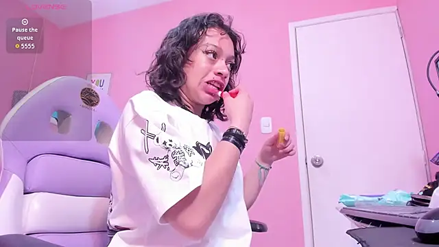 Snapshot of Acid_bounze chatting on 04/07/26, 01:11 Acid bounze online show from 04/07/26, 01:11