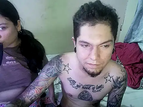 Snapshot of steffandjoshh420 chatting on 02/14/26, 11:56 steffandjoshh420 online show from 02/14/26, 11:56