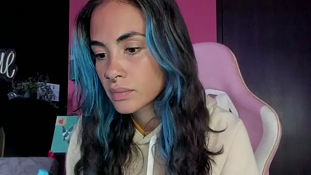 azula lillet online show from 02/24/26, 08:29