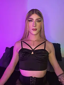 Snapshot of Alana_Stone chatting on 02/11/26, 01:32 Alana Stone online show from 02/11/26, 01:32