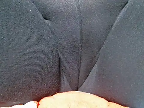 Snapshot of hotcandyxtrem chatting on 02/05/26, 10:14 hotcandyxtrem online show from 02/05/26, 10:14