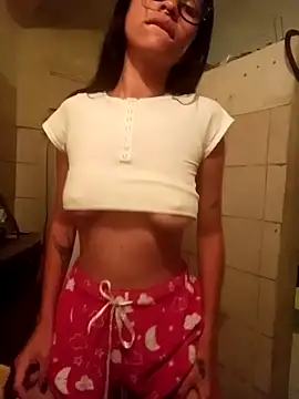 Snapshot of Chiquitoperopeligroso4 chatting on 03/15/26, 05:24 Chiquitoperopeligroso4 online show from 03/15/26, 05:24