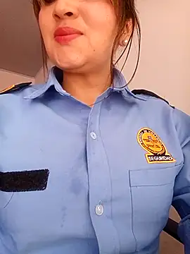 Snapshot of Alejandra_N chatting on 02/11/26, 01:38 Alejandra N online show from 02/11/26, 01:38