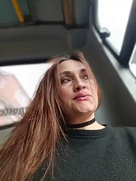 Snapshot of Alejandra_N chatting on 06/18/26, 07:40 Alejandra N online show from 06/18/26, 07:40