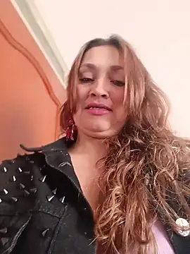 Snapshot of Alejandra_N chatting on 07/09/26, 04:55 Alejandra N online show from 07/09/26, 04:55