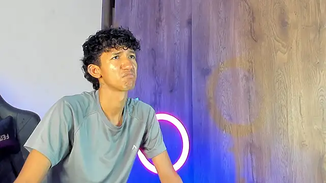 Snapshot of neitan_miller_ chatting on 03/18/26, 04:10 neitan miller online show from 03/18/26, 04:10