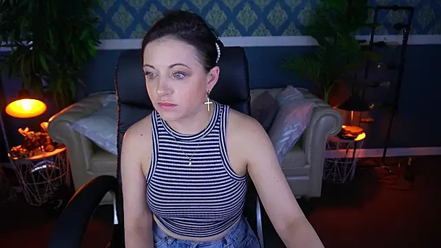 Snapshot of Dafni_Monn chatting on 06/07/26, 05:44 Dafni Monn online show from 06/07/26, 05:44