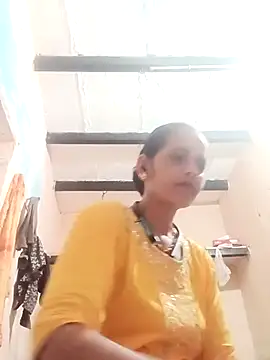 Snapshot of Hasmi_hot09 chatting on 03/11/26, 05:08 Hasmi hot09 online show from 03/11/26, 05:08