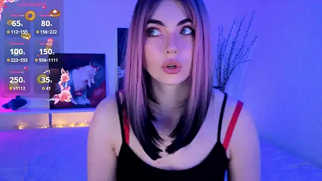 Snapshot of ForEvaRrr chatting on 04/08/26, 09:09 ForEvaRrr online show from 04/08/26, 09:09