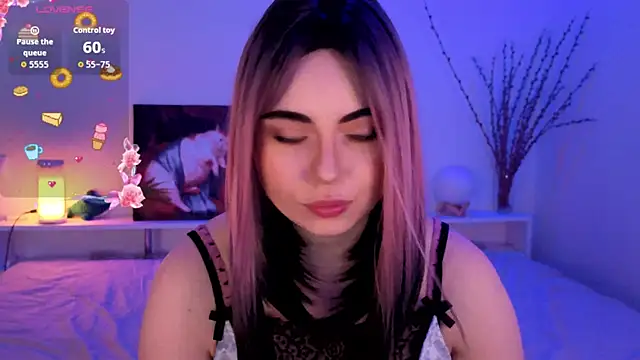 Snapshot of ForEvaRrr chatting on 04/17/26, 10:29 ForEvaRrr online show from 04/17/26, 10:29