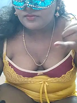Snapshot of divyasree1431 chatting on 06/21/26, 04:04 divyasree1431 online show from 06/21/26, 04:04