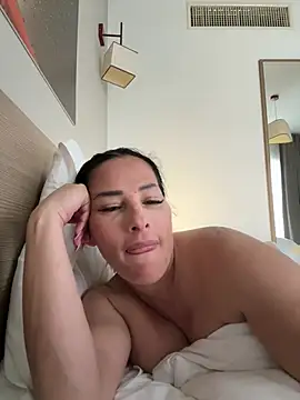 Maya-www online show from 02/28/26, 08:15