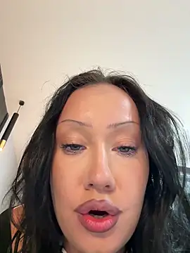 Snapshot of BlackLotus__ chatting on 04/17/26, 02:31 BlackLotus online show from 04/17/26, 02:31