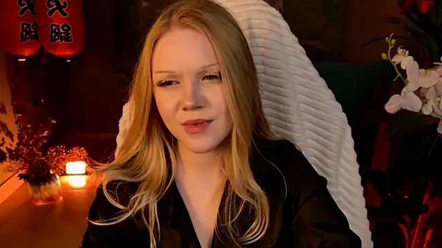 Snapshot of ChloeWhite chatting on 04/03/26, 09:29 ChloeWhite online show from 04/03/26, 09:29