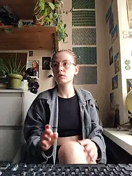 Shy Bamby online show from 07/09/26, 10:41