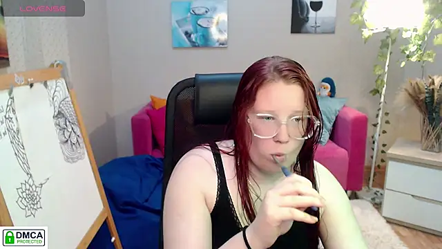 Snapshot of kuri_u chatting on 06/14/26, 10:17 kuri u online show from 06/14/26, 10:17