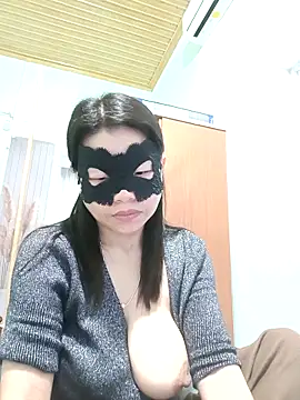 Snapshot of Hana2026 chatting on 03/27/26, 09:47 Hana2026 online show from 03/27/26, 09:47