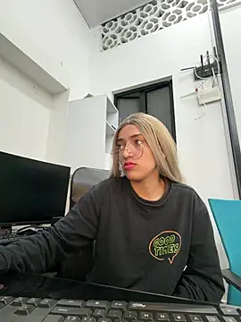 MichaelRossexxx online show from 04/12/26, 12:21