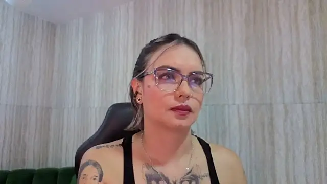 Snapshot of zarcasutra_t chatting on 04/25/26, 01:41 zarcasutra t online show from 04/25/26, 01:41
