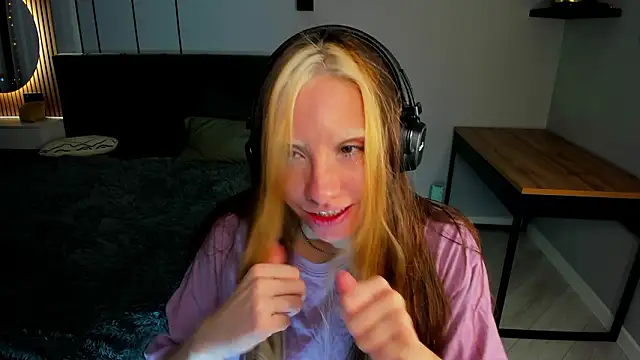 Elizaveta Brown online show from 02/04/26, 08:14