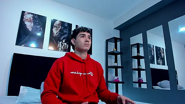 Alejo Grey online show from 01/14/26, 12:33