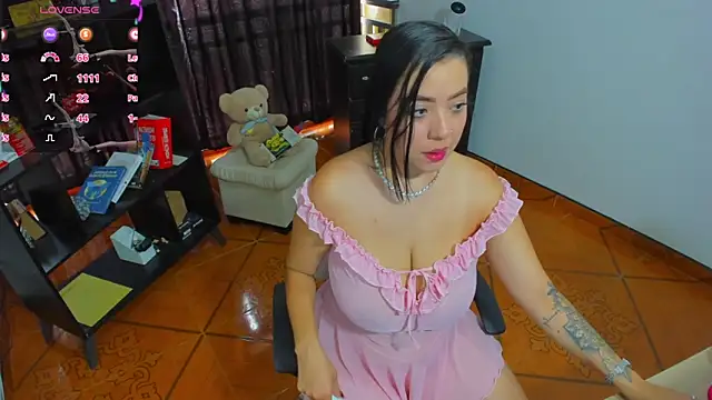 Snapshot of SophiiaRios_ chatting on 04/04/26, 01:19 SophiiaRios online show from 04/04/26, 01:19