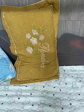 Snapshot of -Suka-a chatting on 04/01/26, 04:24 -Suka-a online show from 04/01/26, 04:24