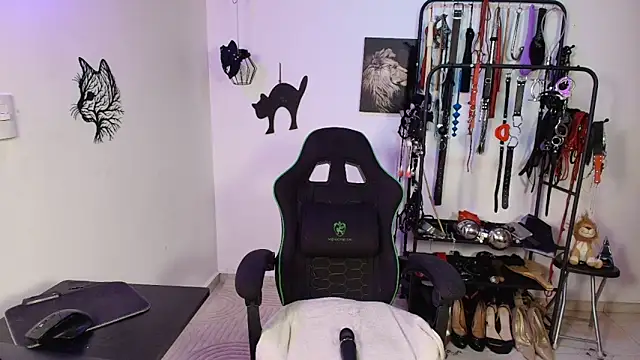 Snapshot of ariannaconnor_ chatting on 03/27/26, 01:33 ariannaconnor online show from 03/27/26, 01:33