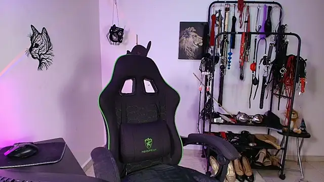 Snapshot of ariannaconnor_ chatting on 03/30/26, 07:37 ariannaconnor online show from 03/30/26, 07:37