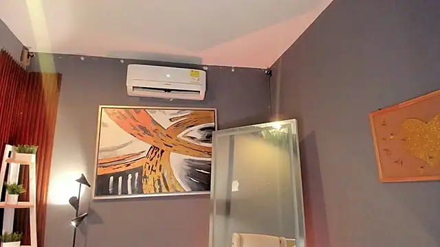 ailann  online show from 04/16/26, 09:39