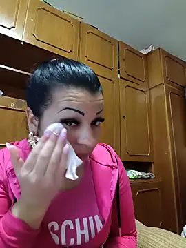 Snapshot of Sonja200 chatting on 04/22/26, 12:18 Sonja200 online show from 04/22/26, 12:18