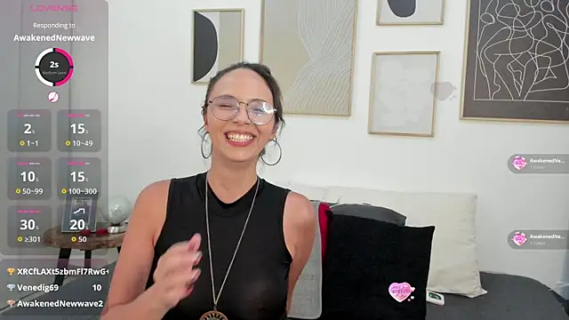 Snapshot of Julianneharris chatting on 04/01/26, 03:20 Julianneharris online show from 04/01/26, 03:20