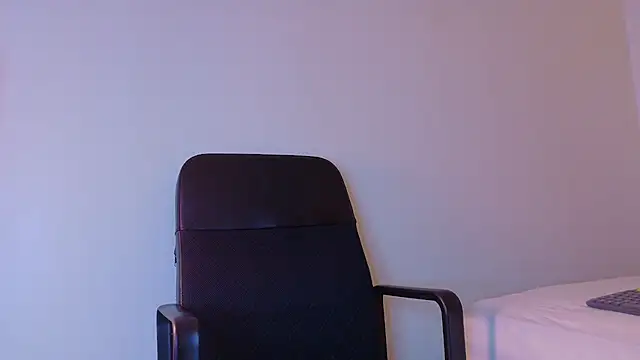 Snapshot of Dulcesexy__ chatting on 06/26/26, 12:04 Dulcesexy online show from 06/26/26, 12:04