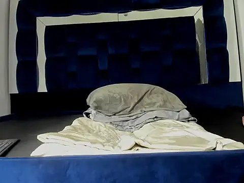 Snapshot of Scook_Gray_ chatting on 02/19/26, 06:20 Scook Gray online show from 02/19/26, 06:20