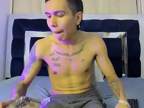 Snapshot of Scook_Gray_ chatting on 03/16/26, 06:17 Scook Gray online show from 03/16/26, 06:17