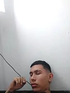 Snapshot of Scook_Gray_ chatting on 03/24/26, 07:08 Scook Gray online show from 03/24/26, 07:08