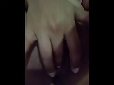 Snapshot of meganparixx chatting on 02/16/26, 07:04 meganparixx online show from 02/16/26, 07:04