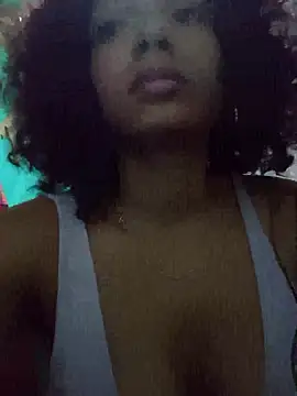 Snapshot of meganparixx chatting on 03/06/26, 09:44 meganparixx online show from 03/06/26, 09:44