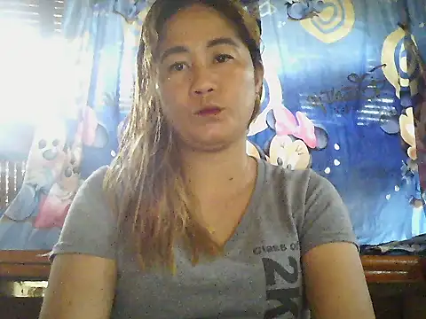 lovelyxxx88 online show from 02/15/26, 06:32