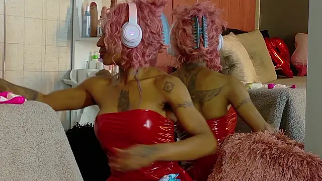 Snapshot of DaniaMarcell chatting on 03/18/26, 05:54 DaniaMarcell online show from 03/18/26, 05:54