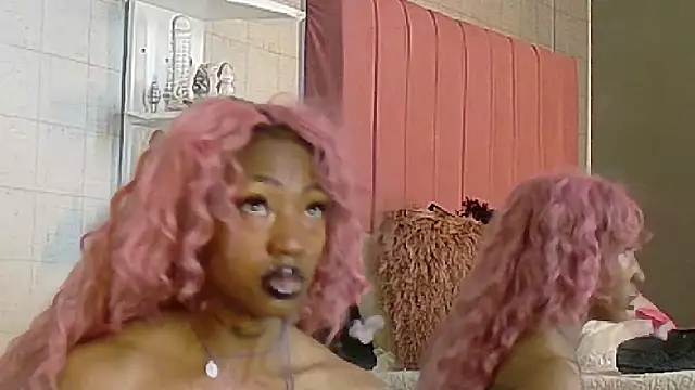 Snapshot of DaniaMarcell chatting on 03/27/26, 09:32 DaniaMarcell online show from 03/27/26, 09:32