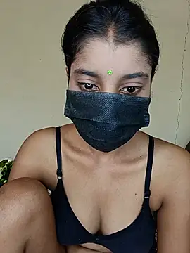 Snapshot of Erotic-Girl chatting on 07/01/26, 04:36 Erotic-Girl online show from 07/01/26, 04:36