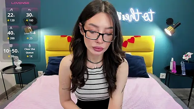 IvyDainty online show from 02/08/26, 01:20