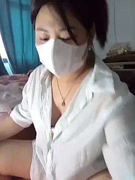 Snapshot of Minaa2x chatting on 03/16/26, 07:45 Minaa2x online show from 03/16/26, 07:45